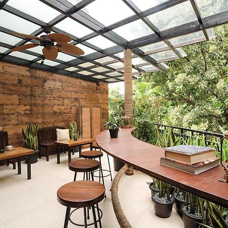 Treehouse Suites - Boutique Serviced Apartment Джакарта Екстер'єр фото