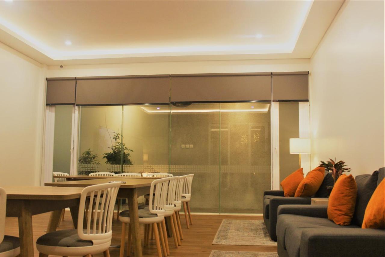 Treehouse Suites - Boutique Serviced Apartment Джакарта Екстер'єр фото