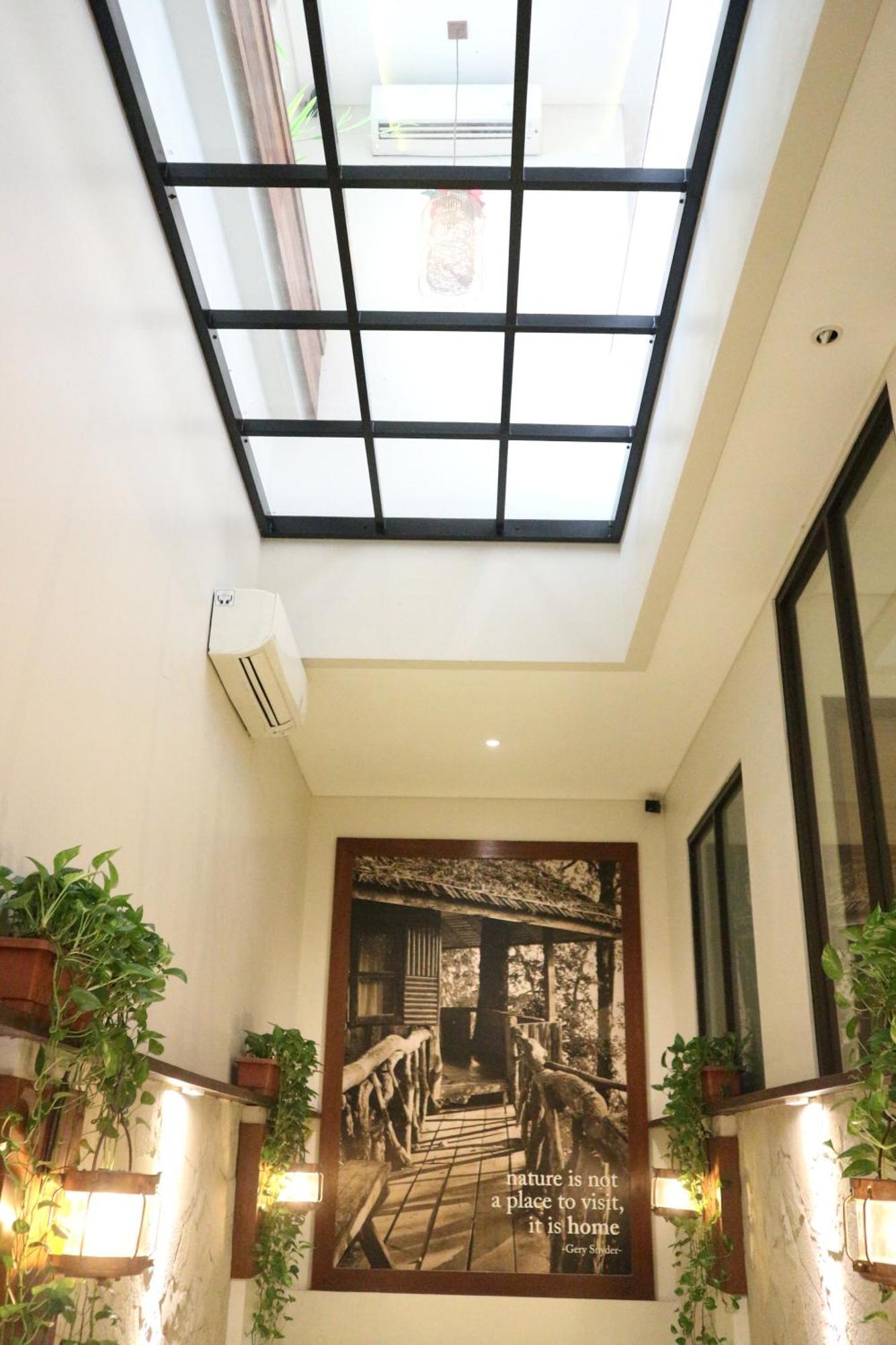 Treehouse Suites - Boutique Serviced Apartment Джакарта Екстер'єр фото